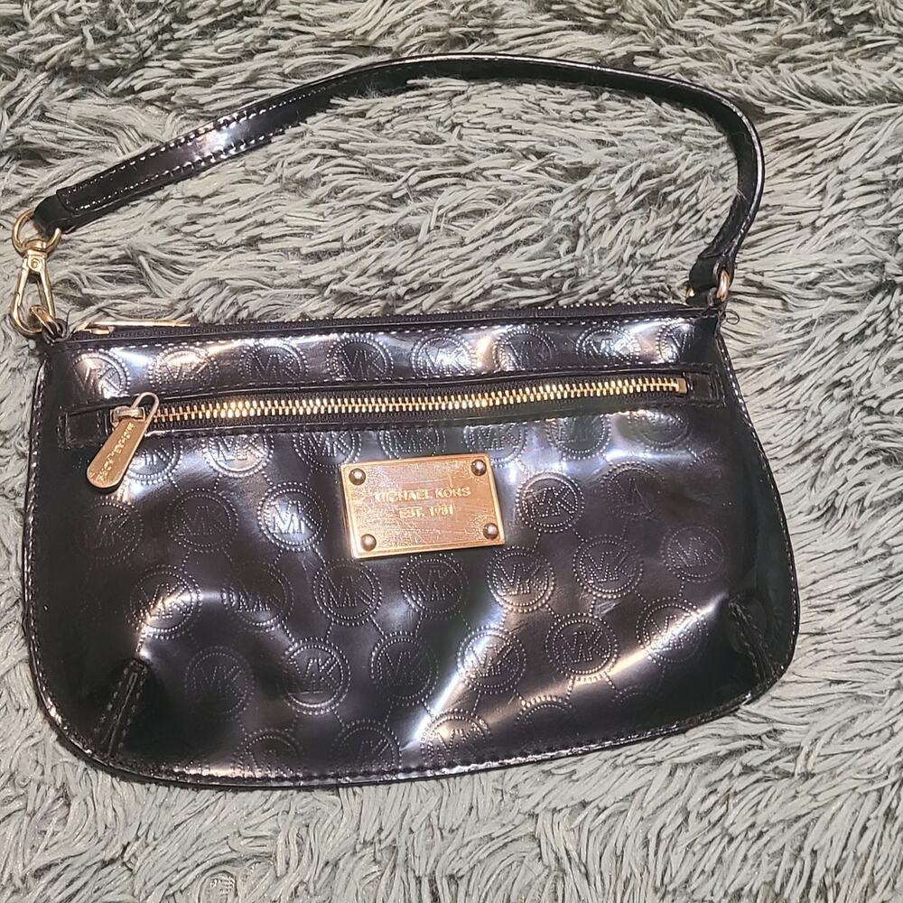Michael Kors Signature Monogram Logo Patent Leather Wristlet Purse Handbag‎